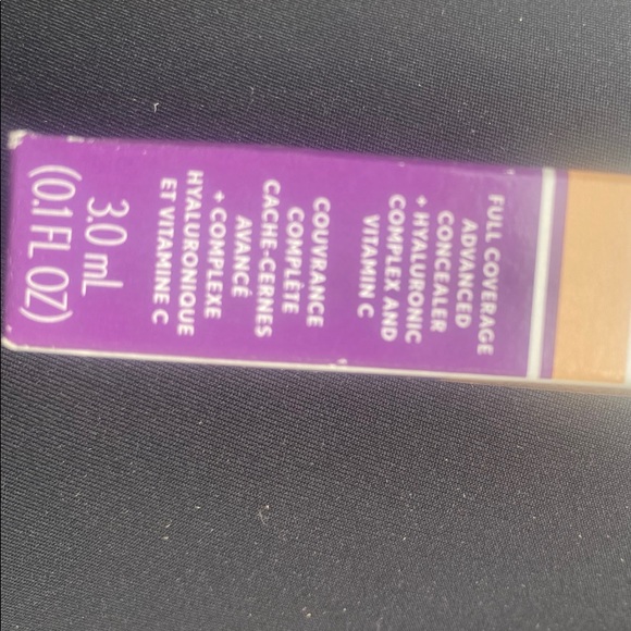 COVERGIRL Simply Ageless Instant Fix Advanced Concealer, Light Pale 320, NEW - Picture 9 of 10